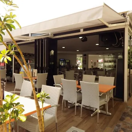 Daire Quiet Studio With Great Views Los Cristianos (Tenerife)